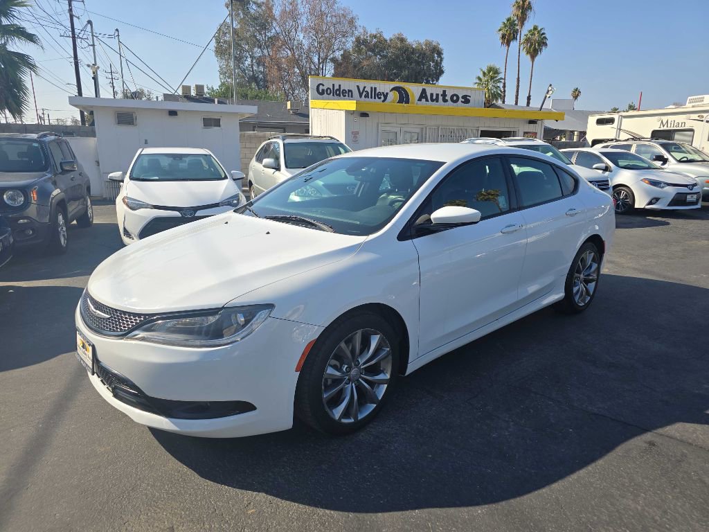 Used 2015 Chrysler 200 S image 9