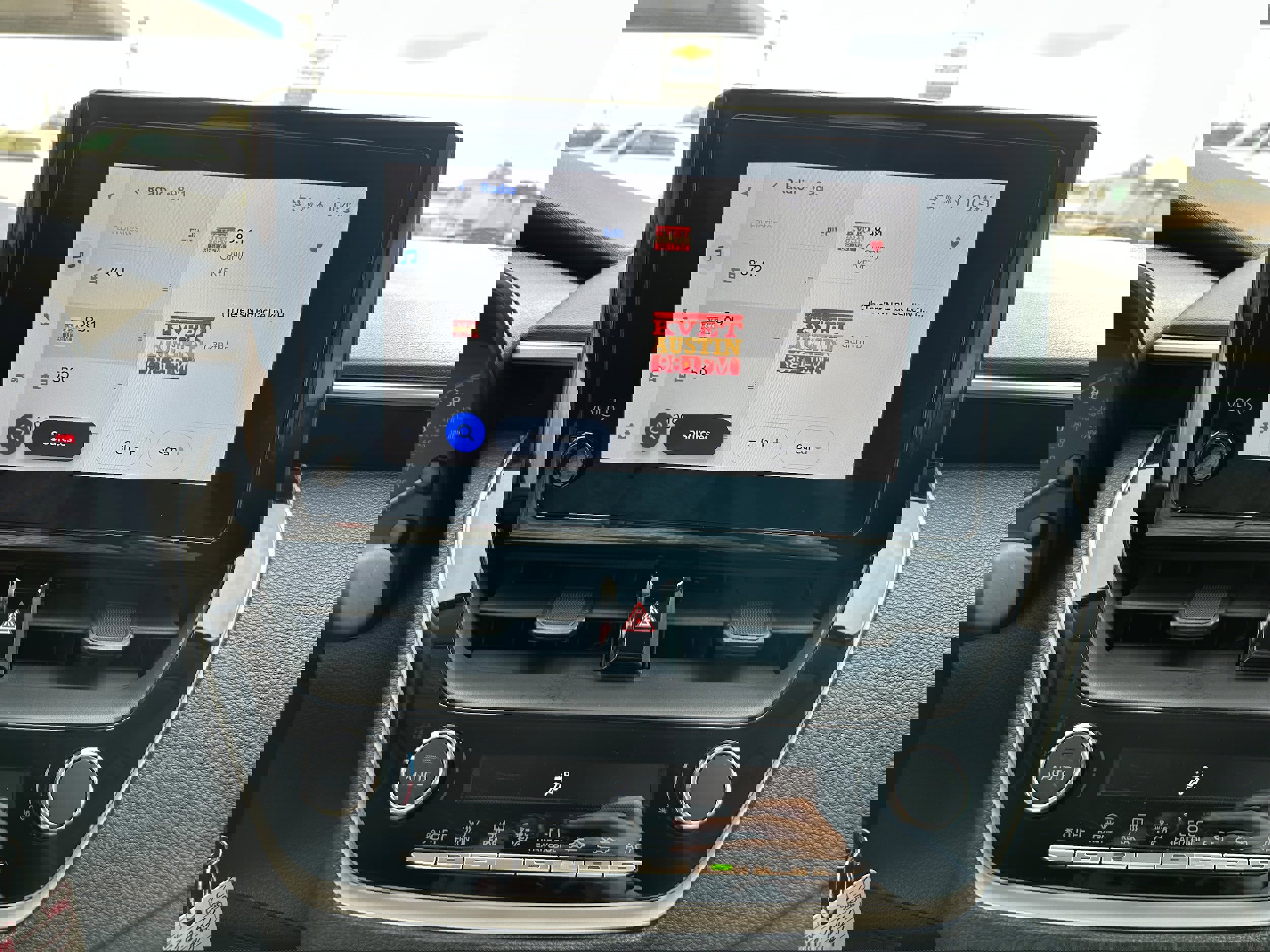 Used 2024 Toyota Corolla LE image 18