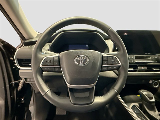 Certified 2025 Toyota Grand Highlander XLE image 9