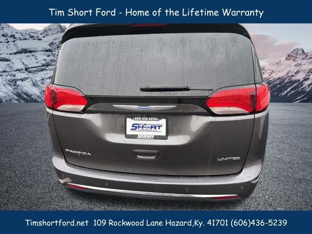 Used 2018 Chrysler Pacifica Limited w/ Tire & Wheel Group image 6