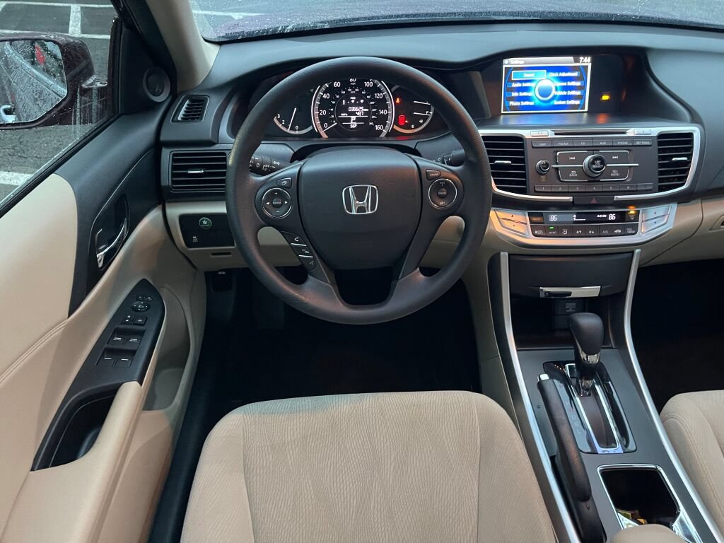 Used 2015 Honda Accord EX image 31