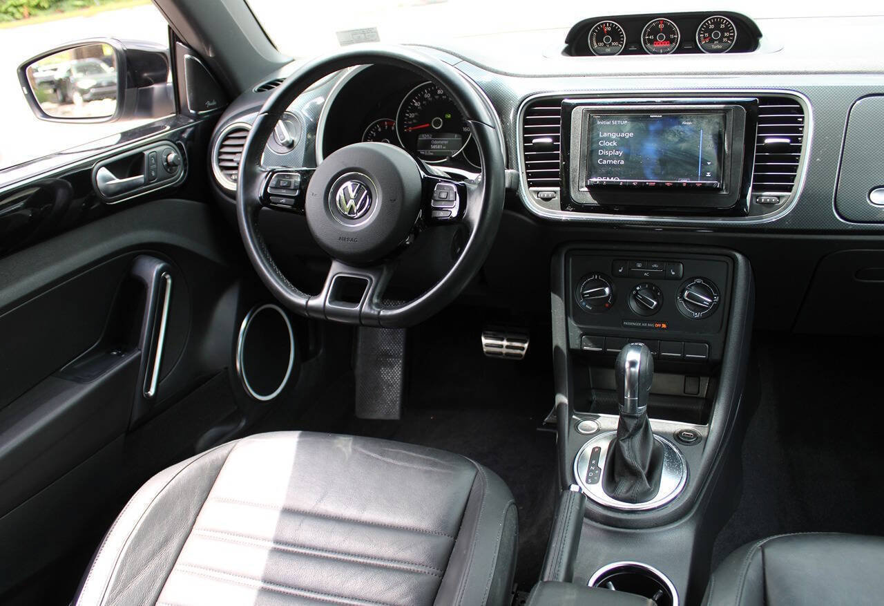 Used 2012 Volkswagen Beetle 2.0T FWD image 16