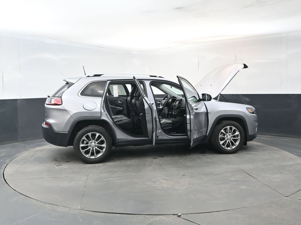 Used 2019 Jeep Cherokee Latitude Plus image 30