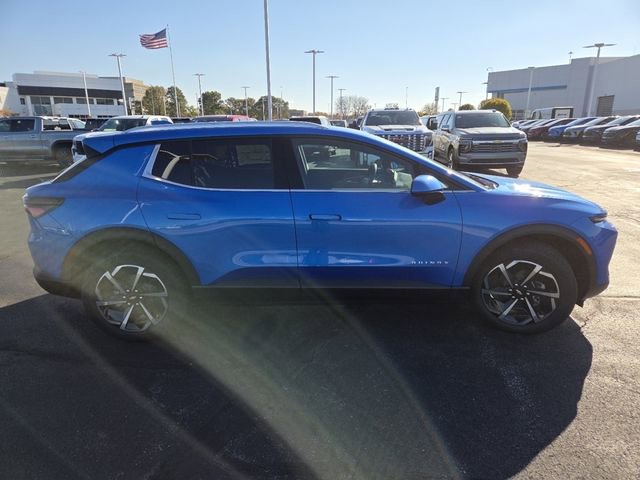 New 2026 Chevrolet Equinox EV LT image 17