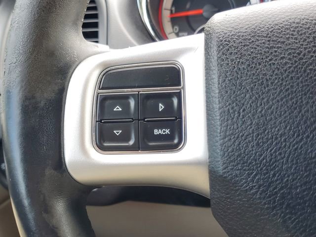 Used 2016 Dodge Grand Caravan SXT w/ Rear Park Assist Package FWD image 21
