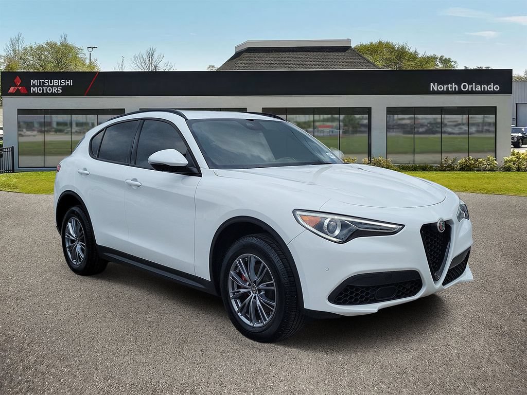 Used 2022 Alfa Romeo Stelvio Sprint RWD image 4