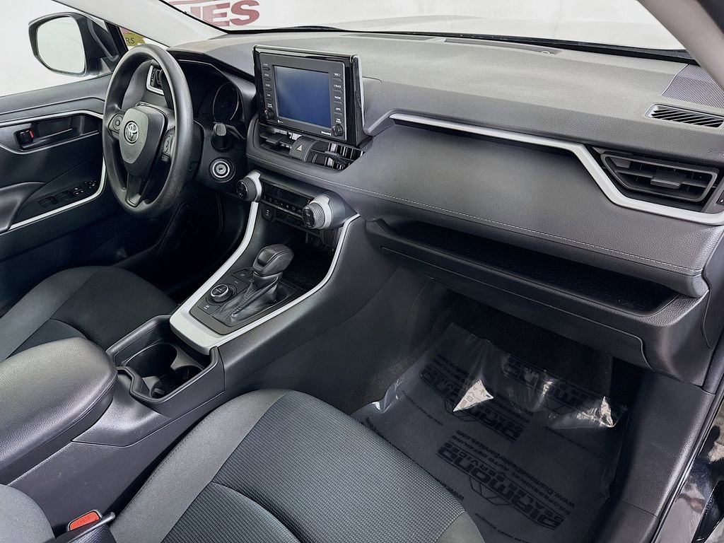 Certified 2021 Toyota RAV4 LE image 30