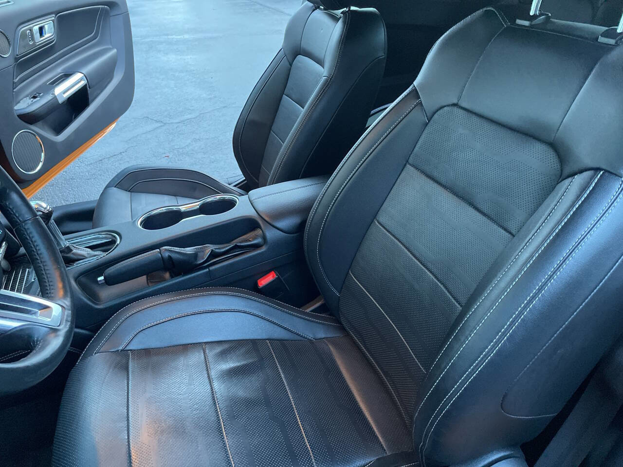 Used 2018 Ford Mustang GT Premium w/ Equipment Group 401A image 11