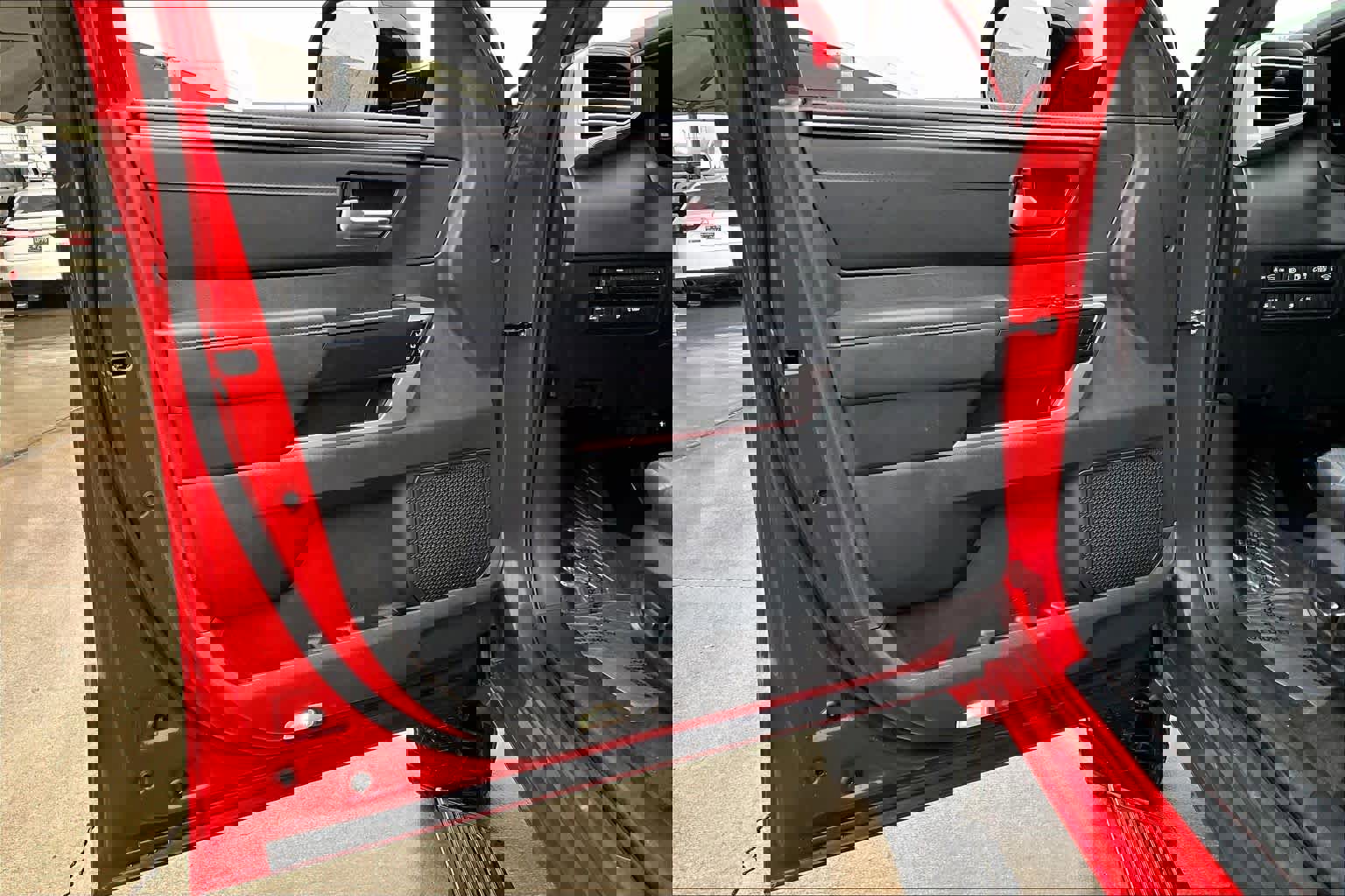 Used 2025 Toyota Sequoia Platinum image 25