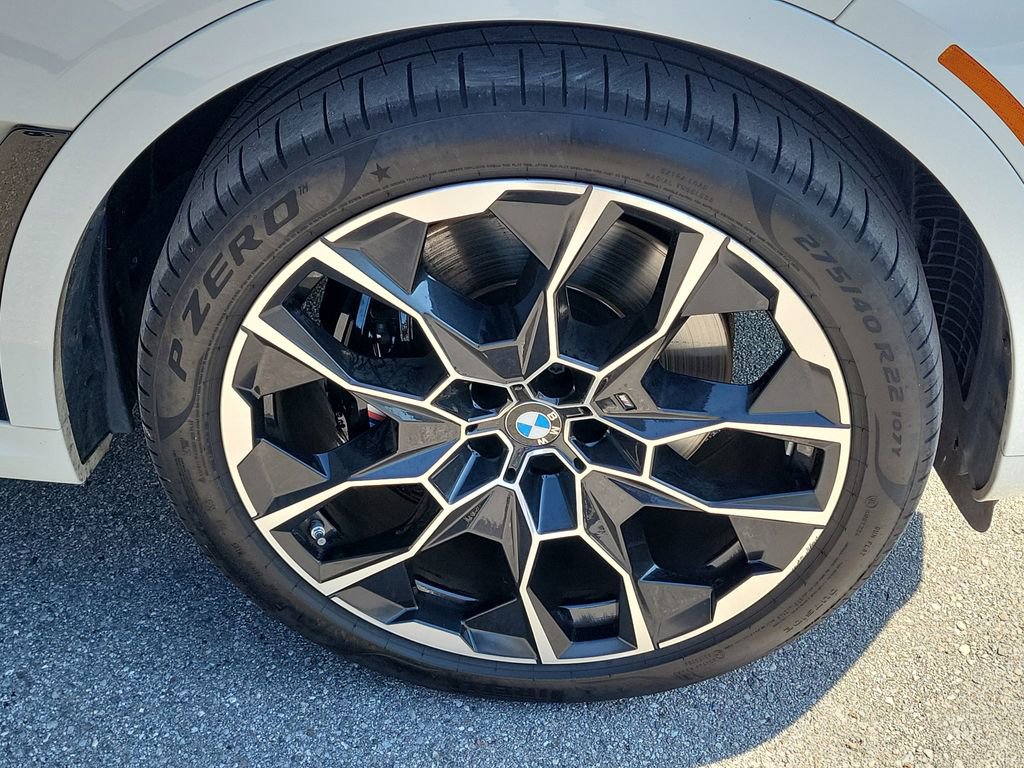 Used 2023 BMW X7 xDrive40i w/ Executive Package image 12