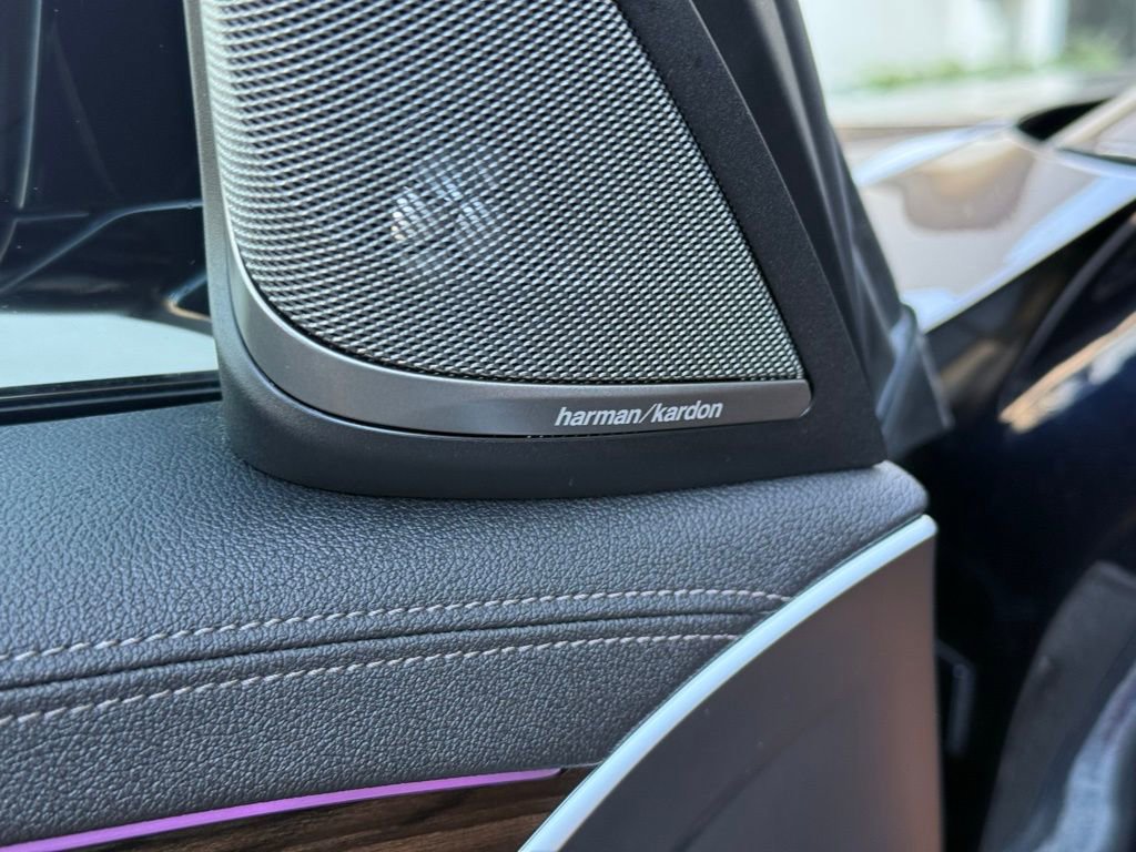 Used 2022 BMW M550i xDrive w/ Premium Package image 20