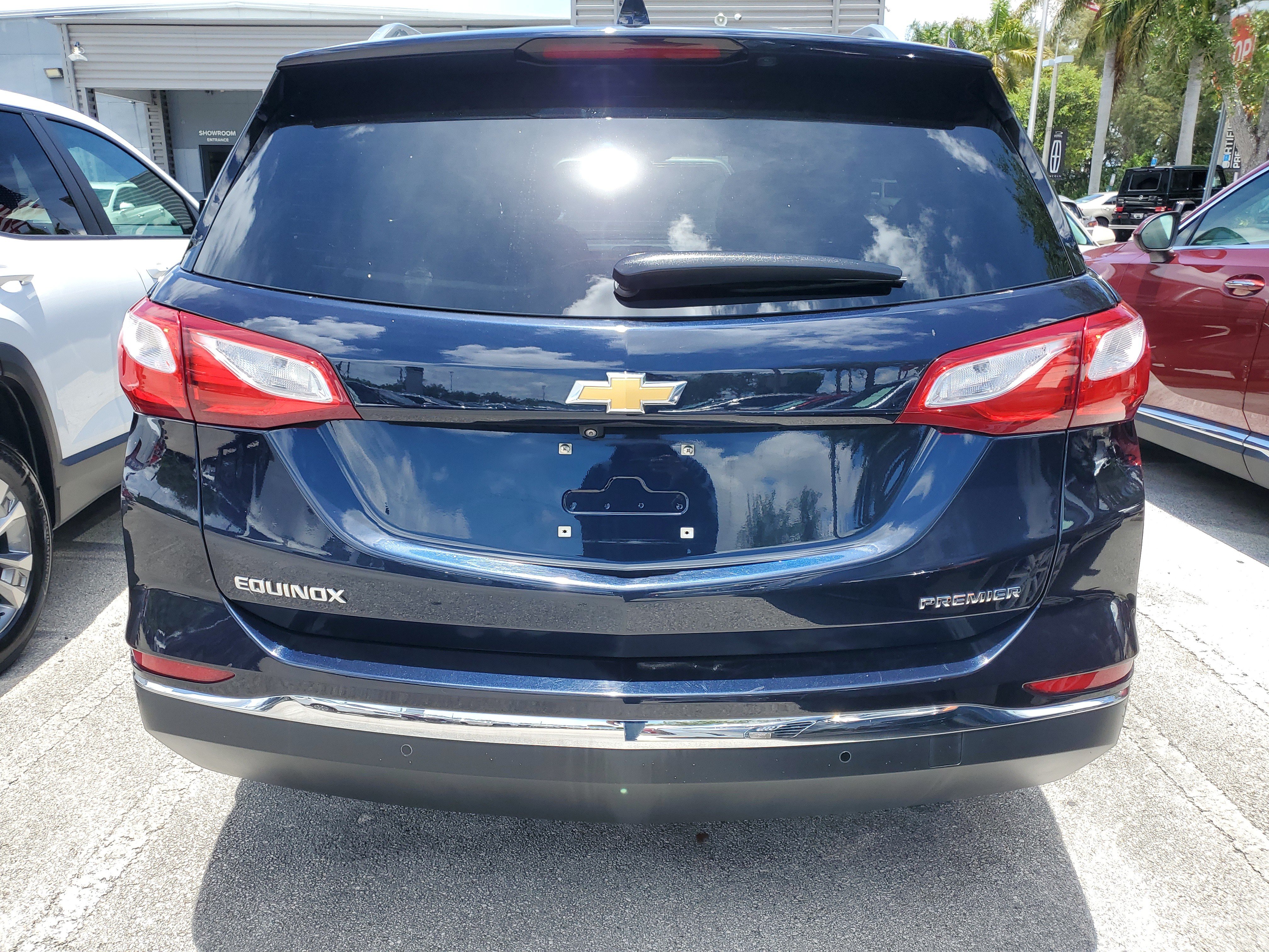 Used 2021 Chevrolet Equinox Premier FWD image 4