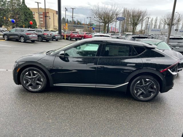 New 2025 Kia EV6 Light w/ Light LR Technology Package RWD image 8