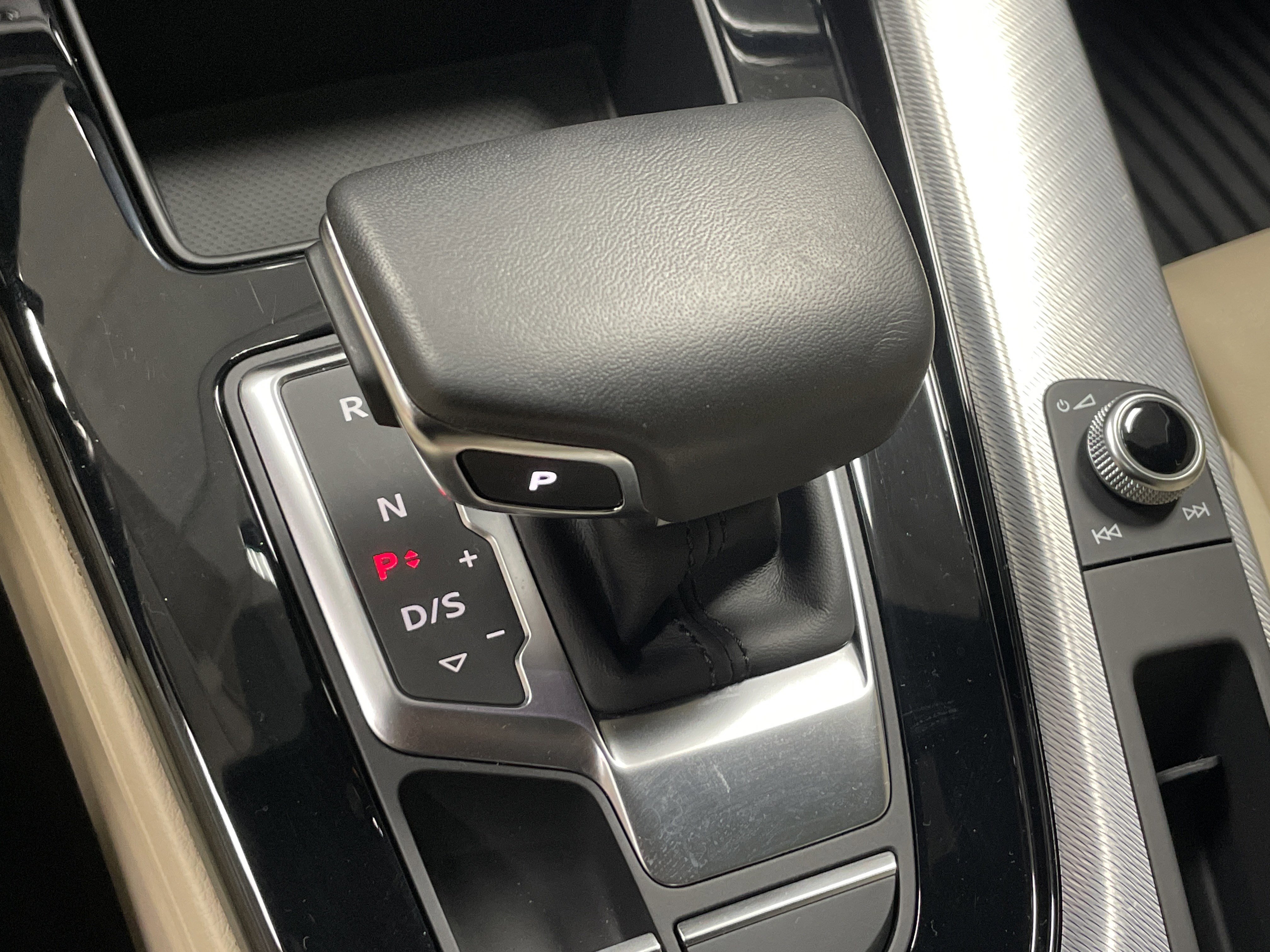 Used 2025 Audi A5 2.0T Premium Plus w/ Convenience Plus Package image 26