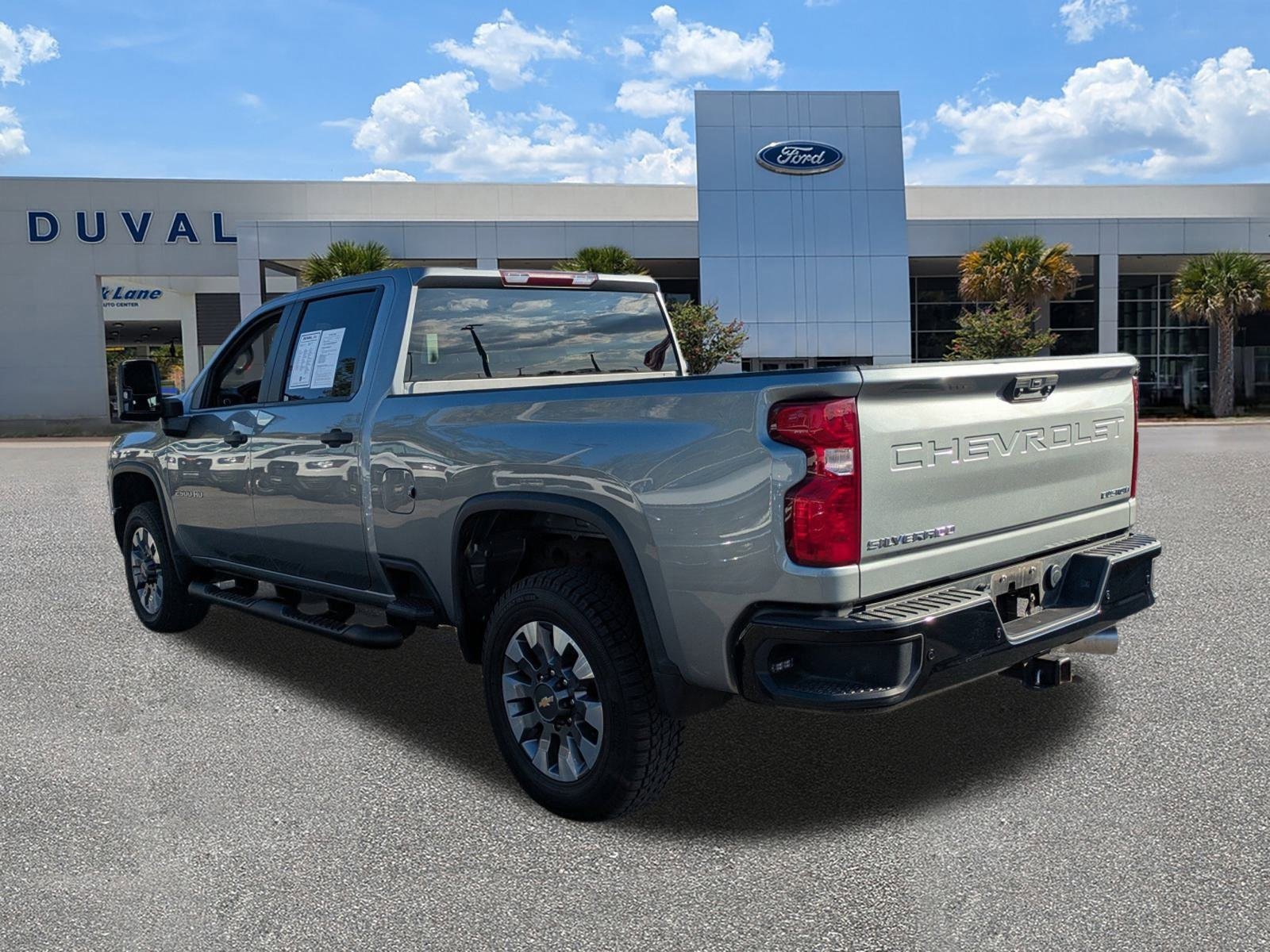 Used 2024 Chevrolet Silverado 2500 Custom w/ Custom Value Package image 6