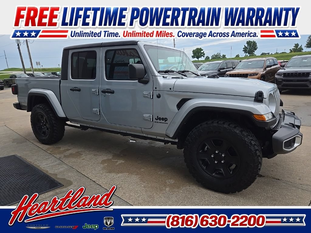 Used 2023 Jeep Gladiator Sport AWD/4WD image 13