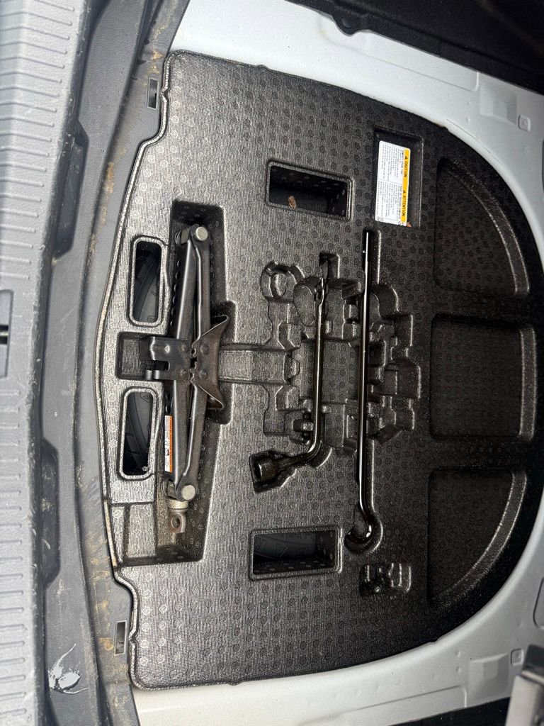 Used 2019 Toyota Avalon Limited w/ Advanced Safety Package image 40