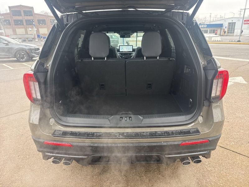 New 2026 Ford Explorer ST w/ Sun And Sound Package image 11