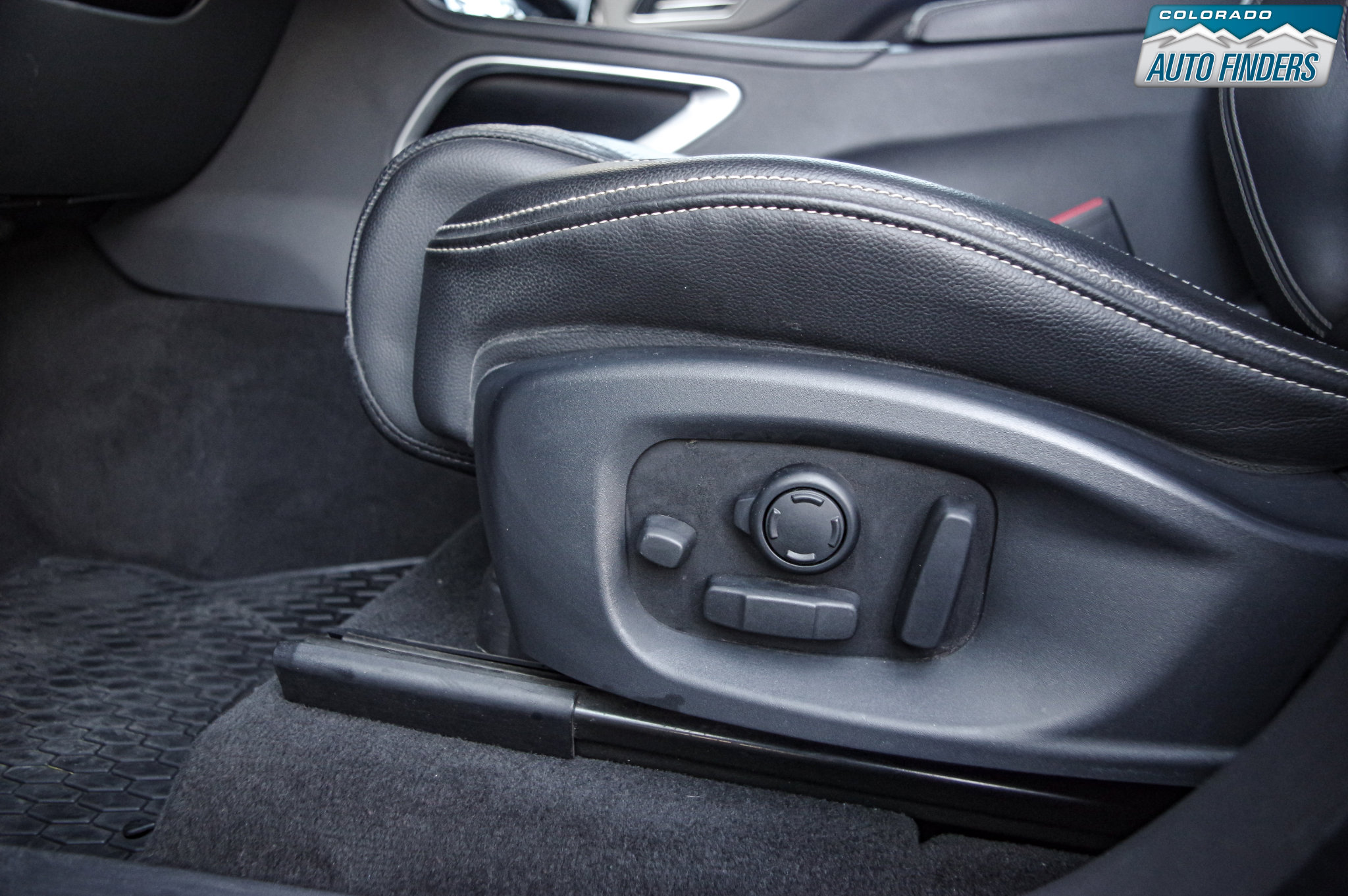 Used 2017 Jaguar F-PACE S image 12