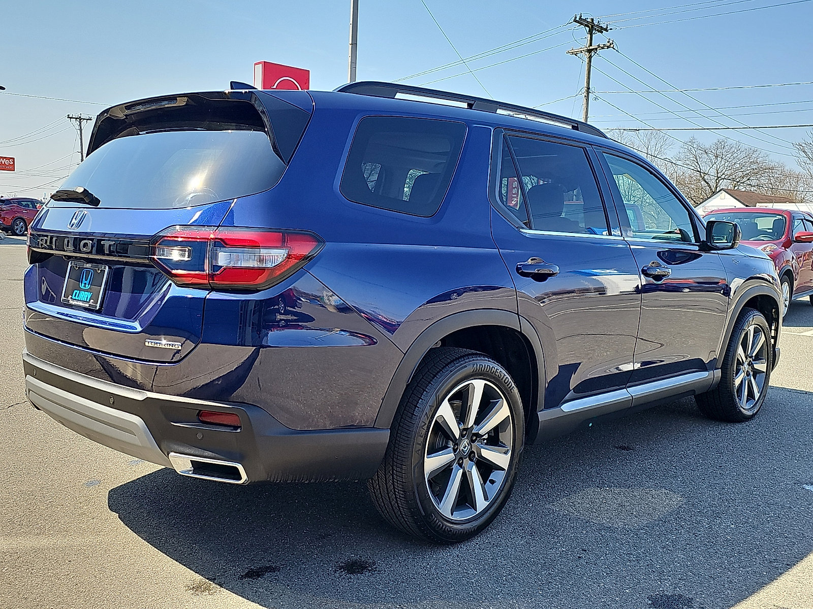 Used 2025 Honda Pilot Touring image 4