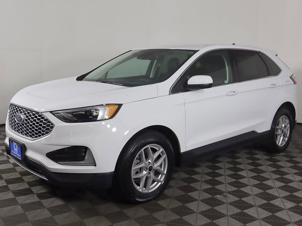Used 2024 Ford Edge SEL image 8