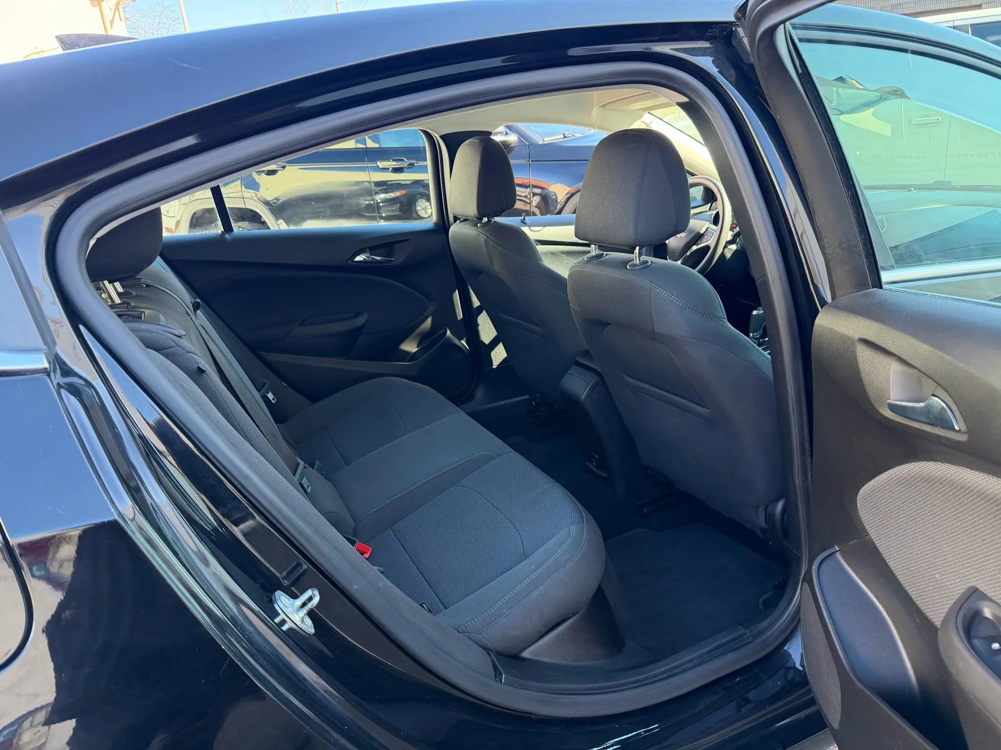 Used 2017 Chevrolet Cruze LT w/ Convenience Package image 25