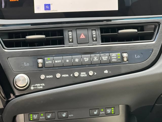 Used 2025 Lexus ES 350 w/ Premium Package FWD image 26