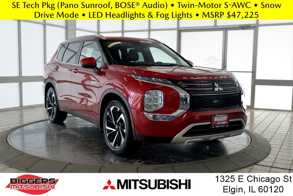 Used 2023 Mitsubishi Outlander SE image 1