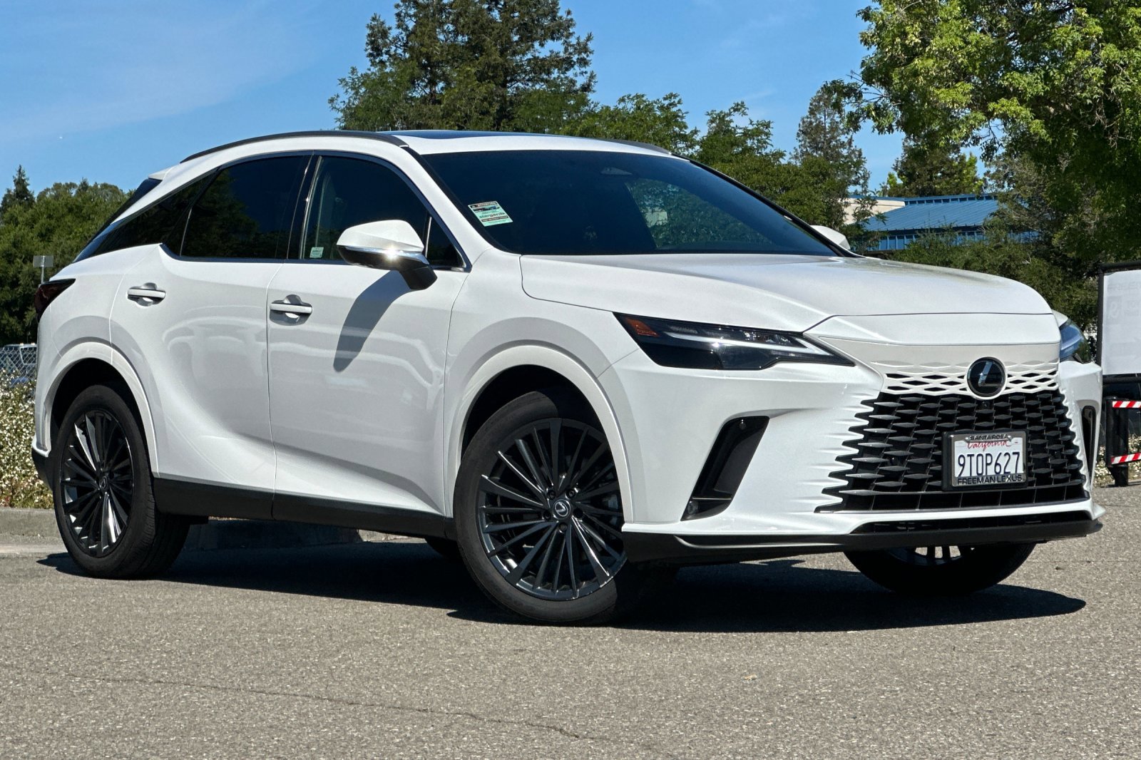 Used 2025 Lexus RX 350h w/ Convenience Package AWD/4WD image 2