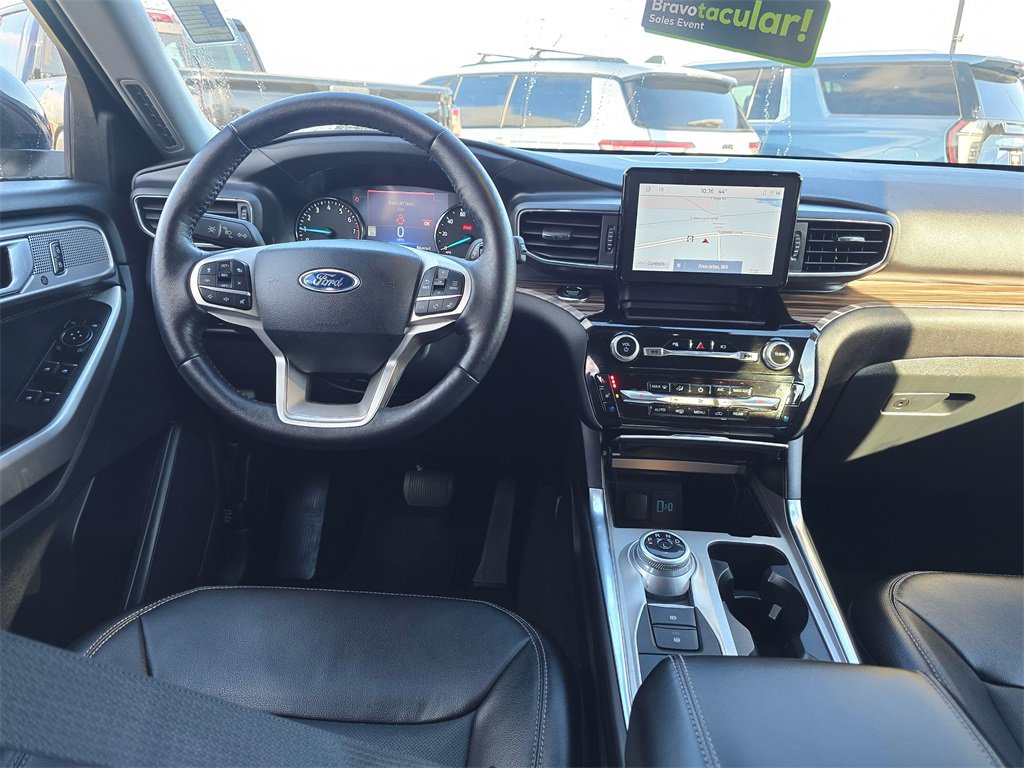 Used 2023 Ford Explorer Limited image 13