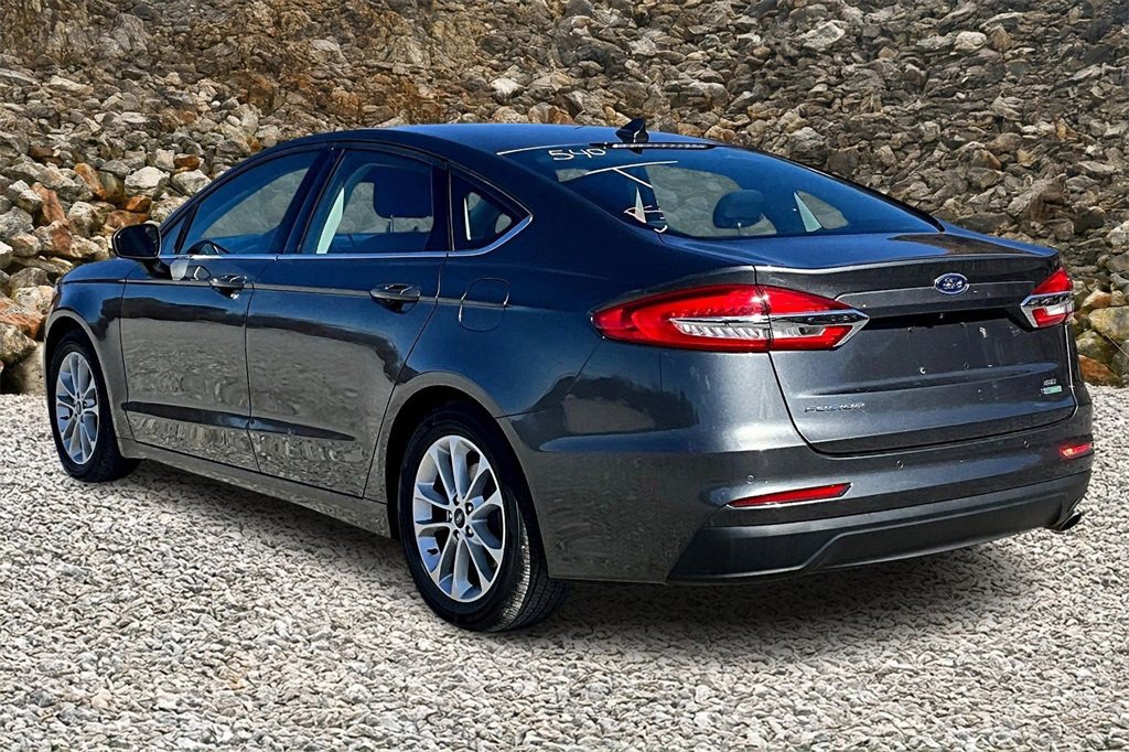 Used 2019 Ford Fusion SE image 11