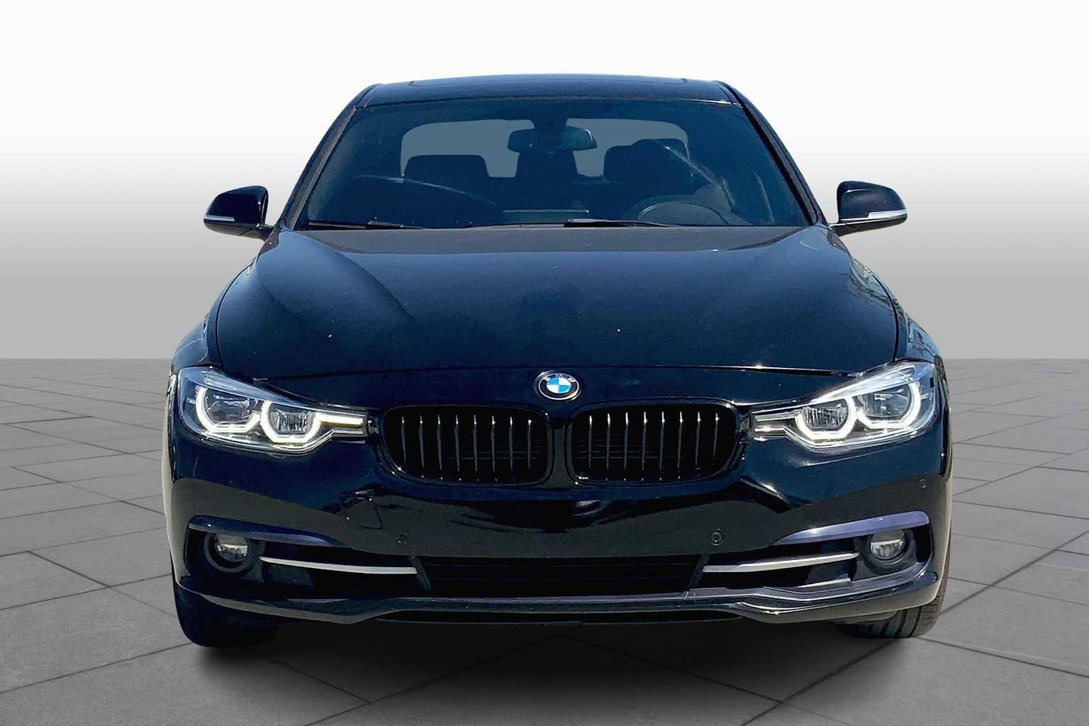 Used 2017 BMW 330e image 3