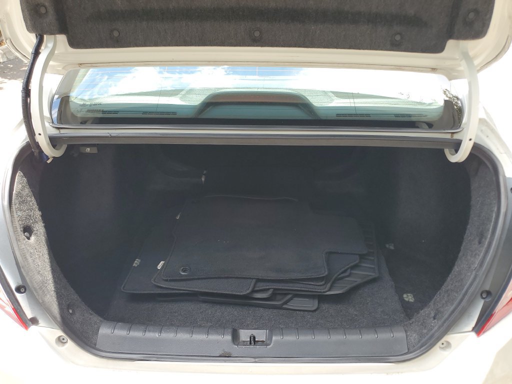 Used 2019 Honda Civic LX image 9