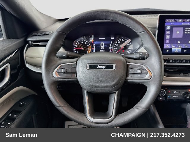 Used 2025 Jeep Compass Limited AWD/4WD image 11