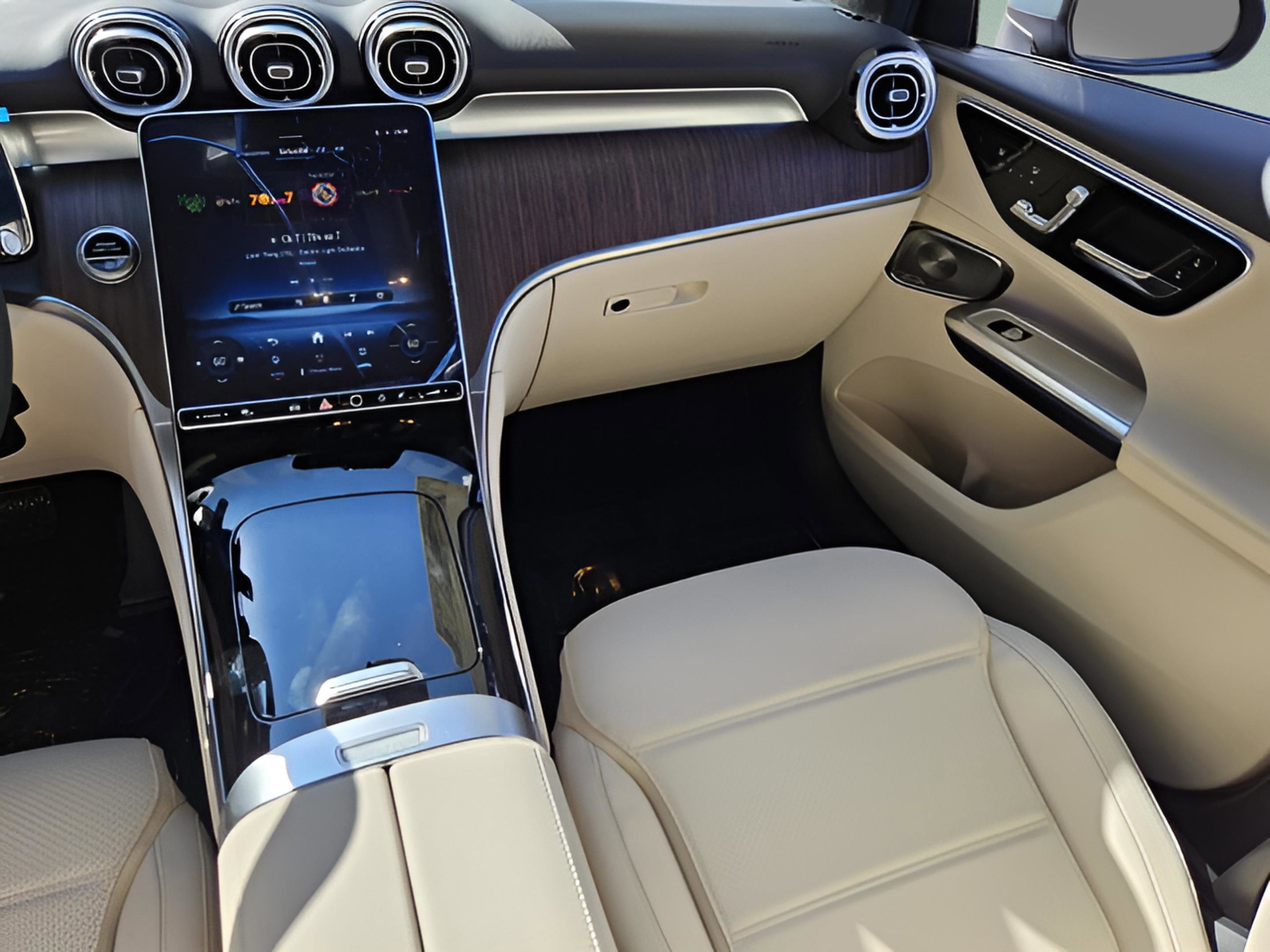 New 2026 Mercedes-Benz GLC 300 image 13