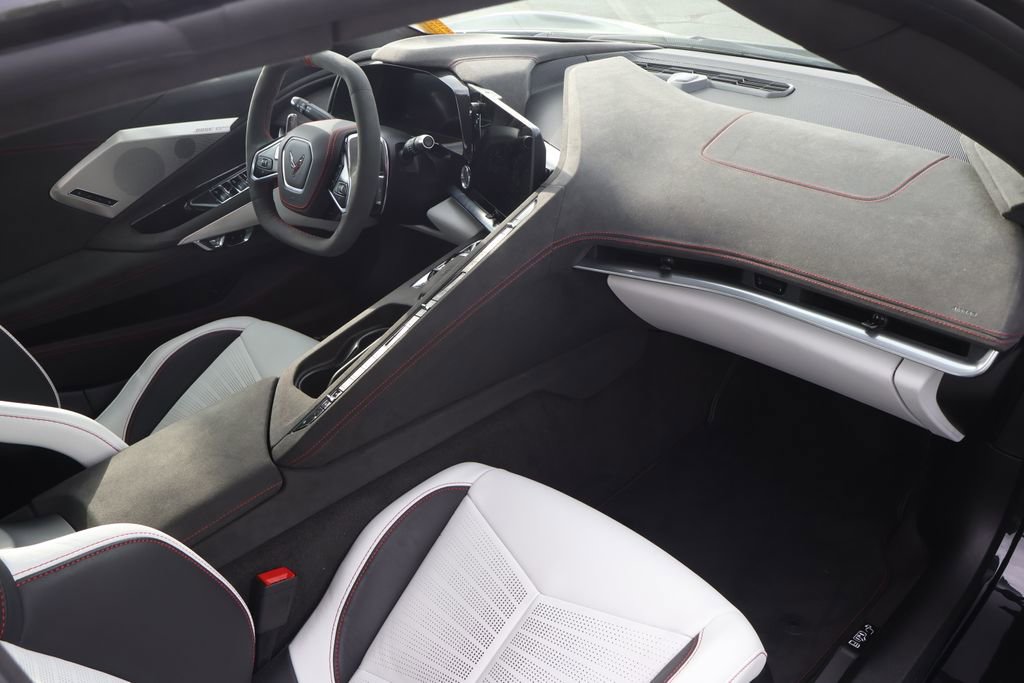 Used 2023 Chevrolet Corvette Stingray Premium Conv w/ Z51 Performance Package RWD image 36