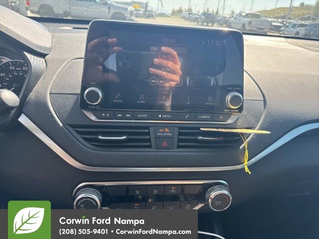 Used 2020 Nissan Altima 2.5 S AWD/4WD image 13