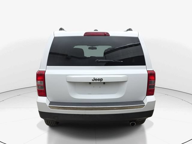 Used 2017 Jeep Patriot High Altitude FWD image 7