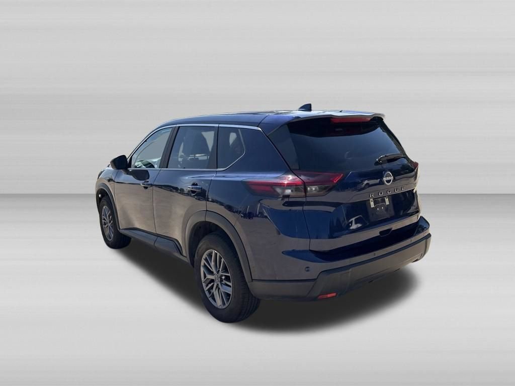 Used 2026 Nissan Rogue SV AWD/4WD image 6