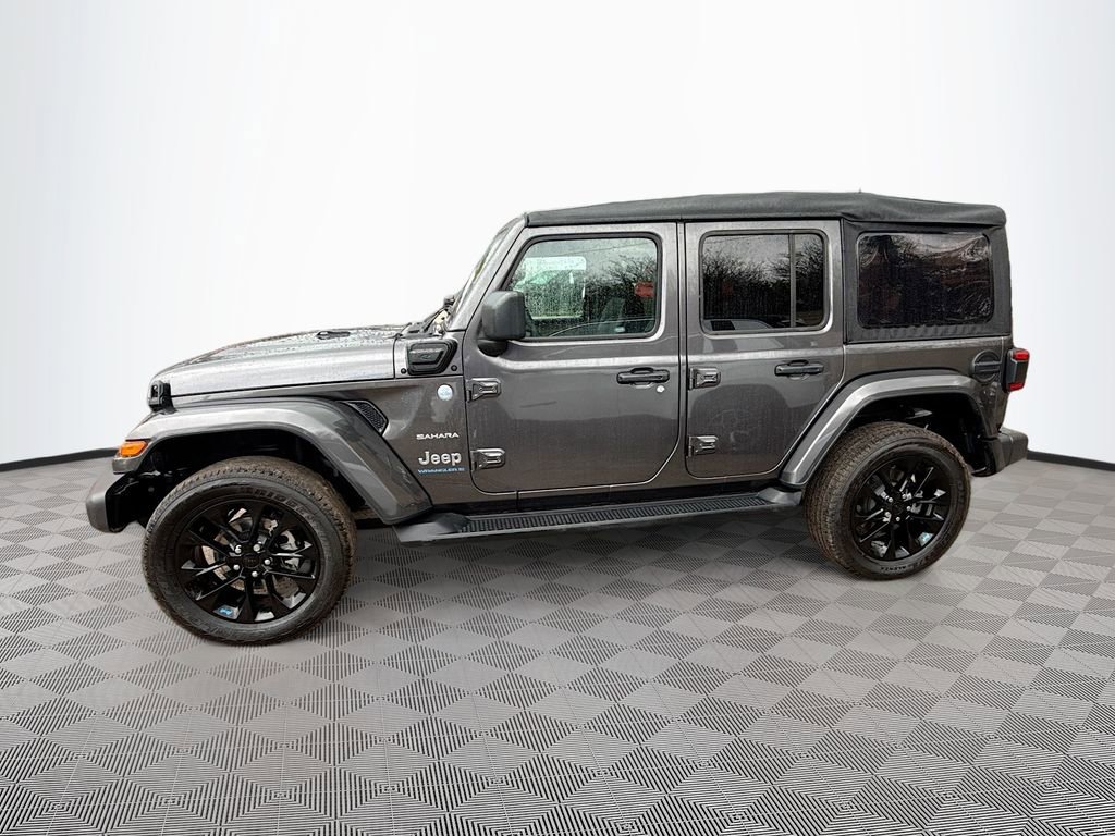 Used 2023 Jeep Wrangler Unlimited Sahara w/ Cold Weather Group image 9