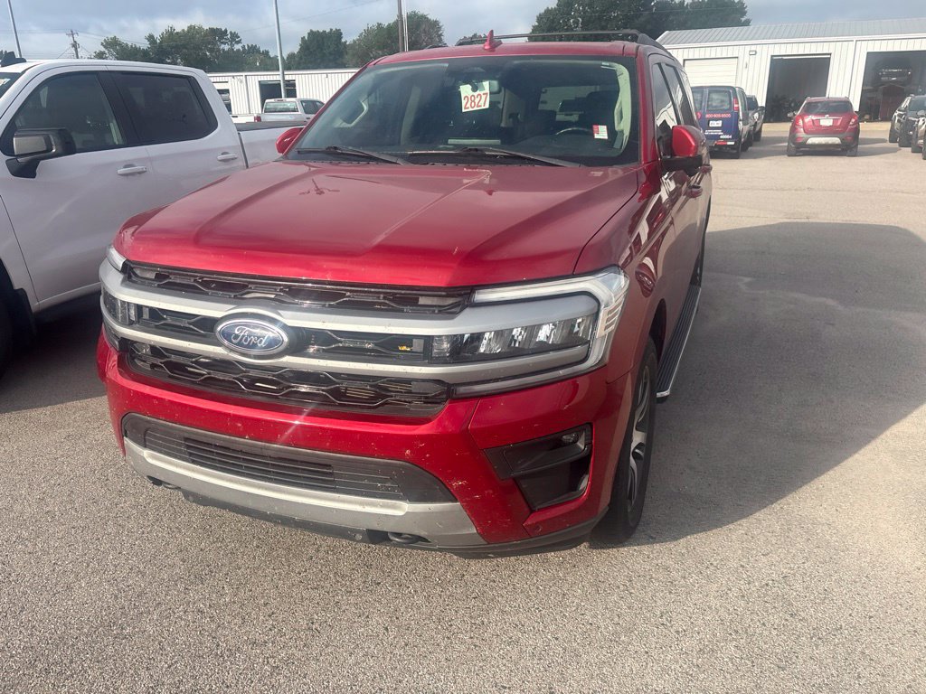 Used 2022 Ford Expedition XLT AWD/4WD image 5