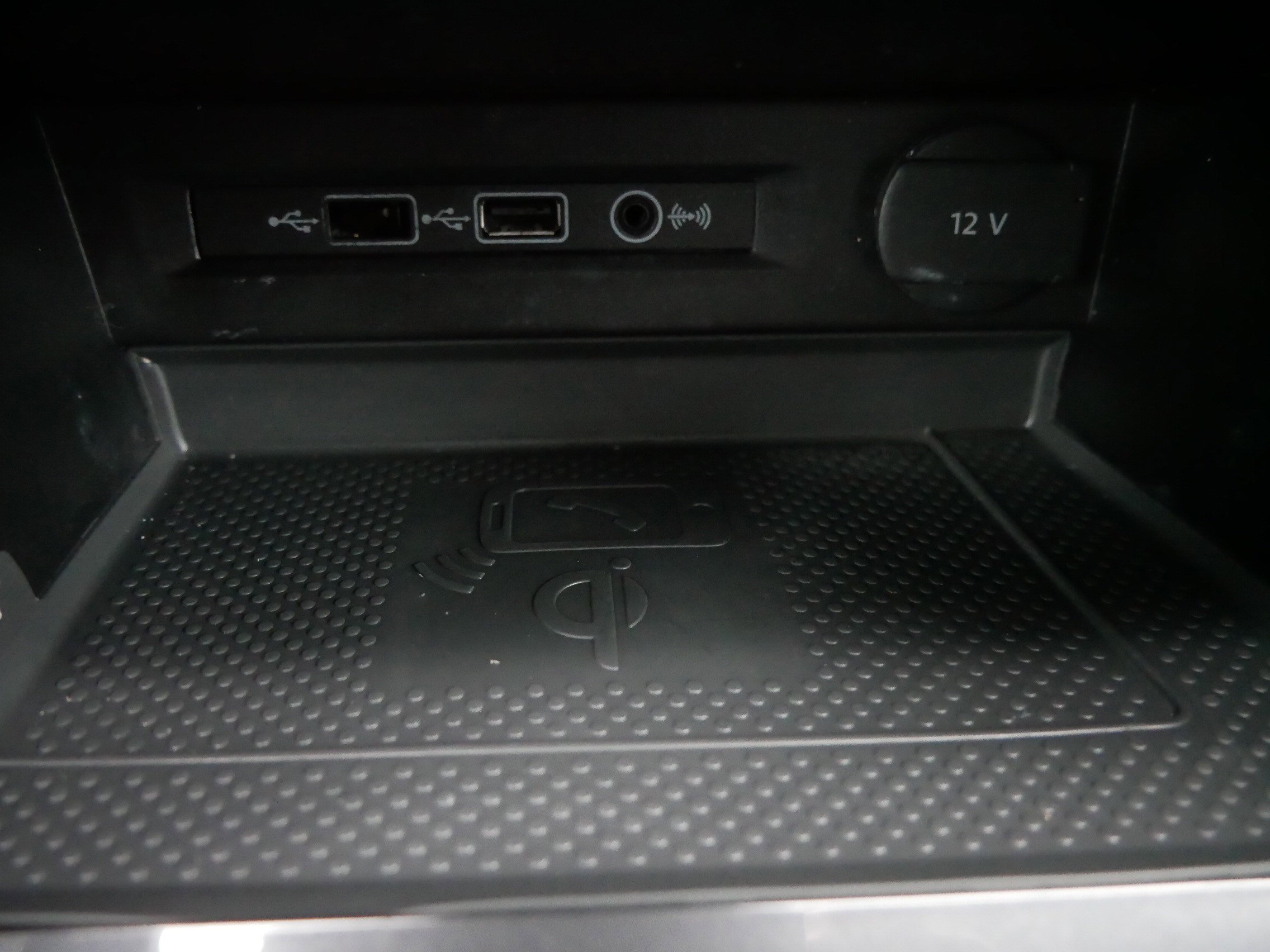 Certified 2020 Volkswagen Tiguan SE w/ Panoramic Sunroof Package image 29