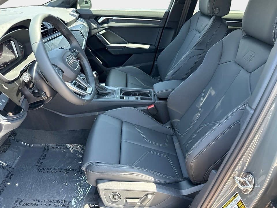 Certified 2025 Audi Q3 2.0T Premium w/ Convenience Package image 16
