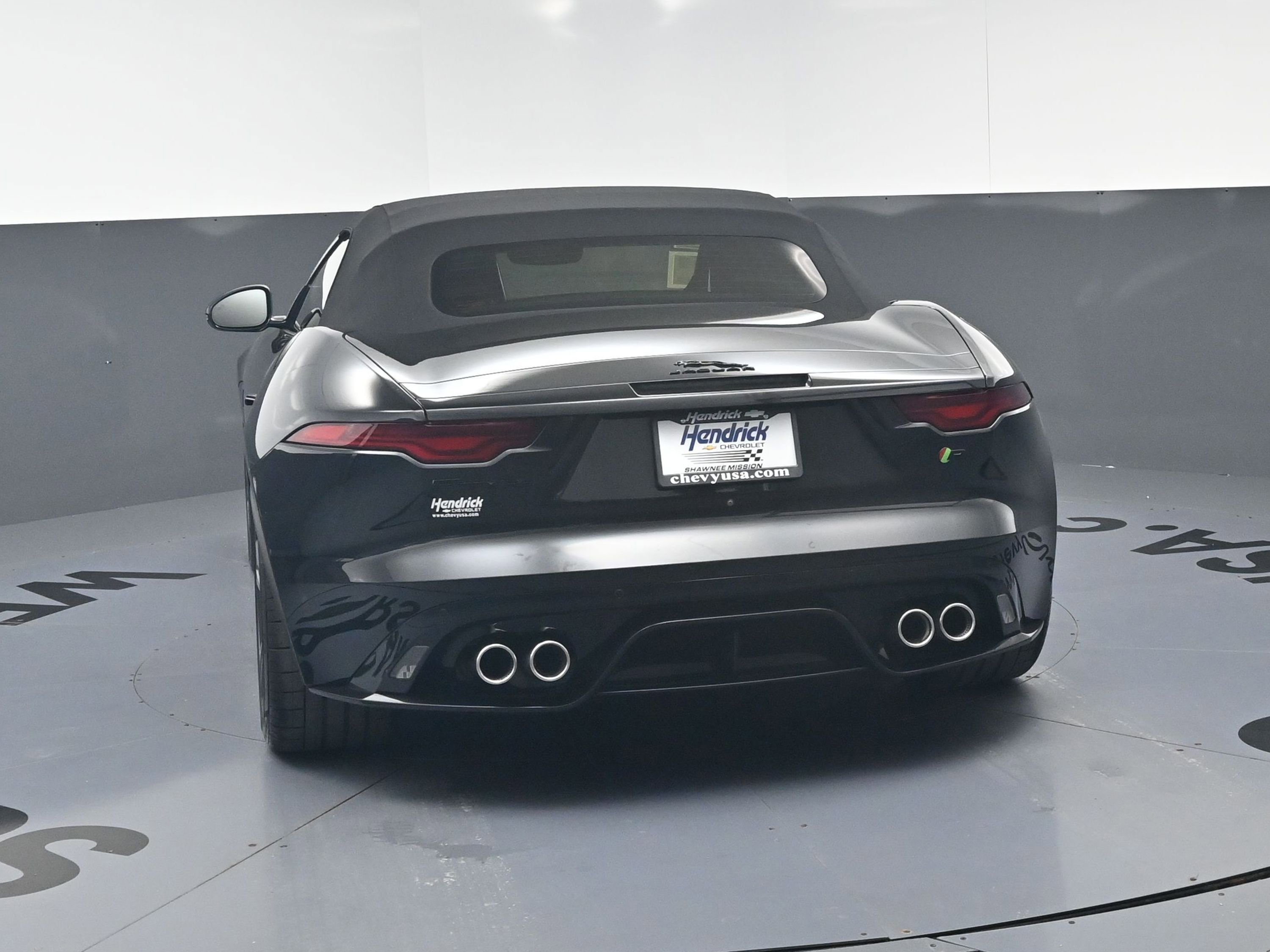 Used 2021 Jaguar F-TYPE R image 8