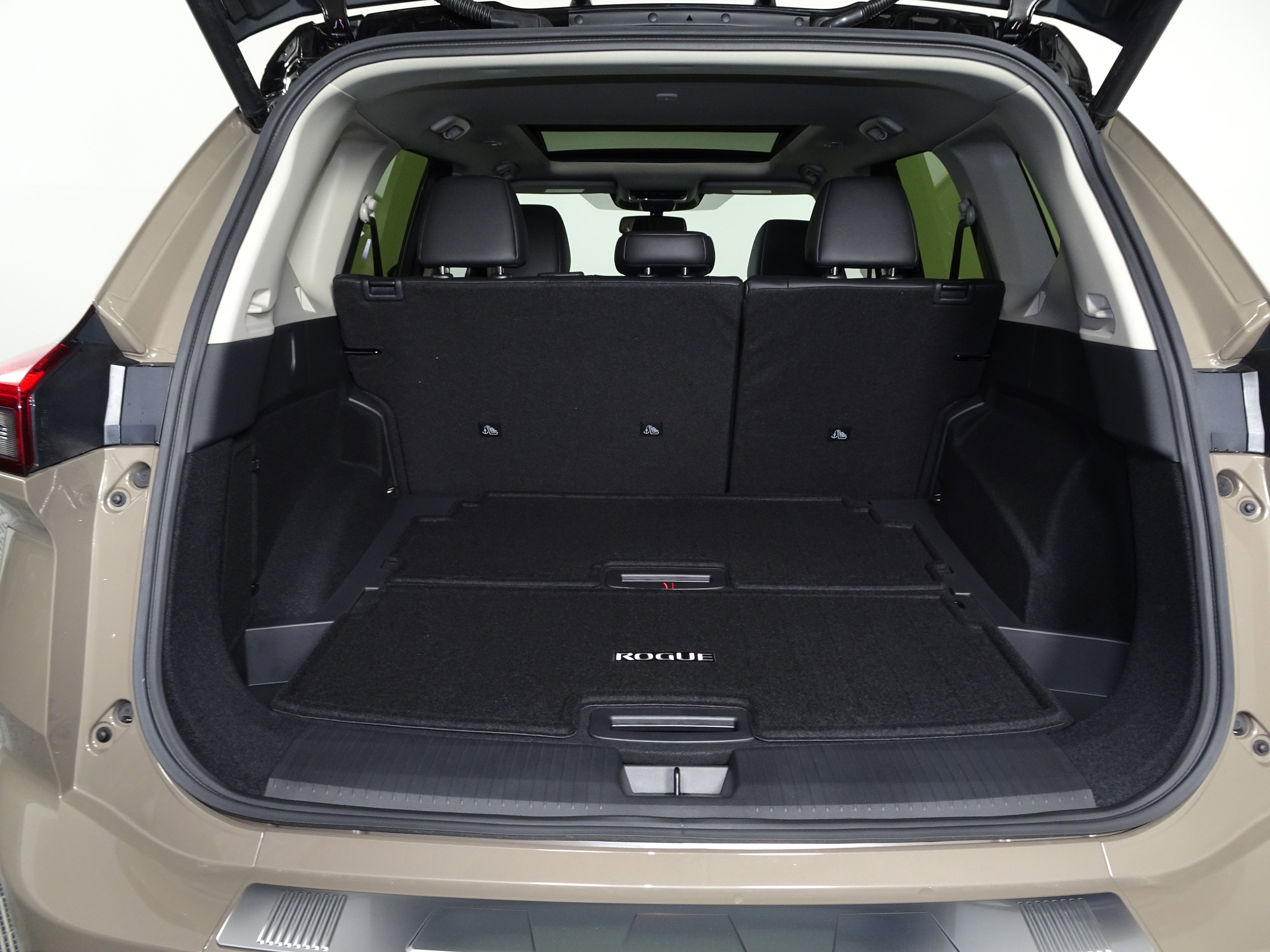 New 2025 Nissan Rogue SL w/ Tech Package image 11