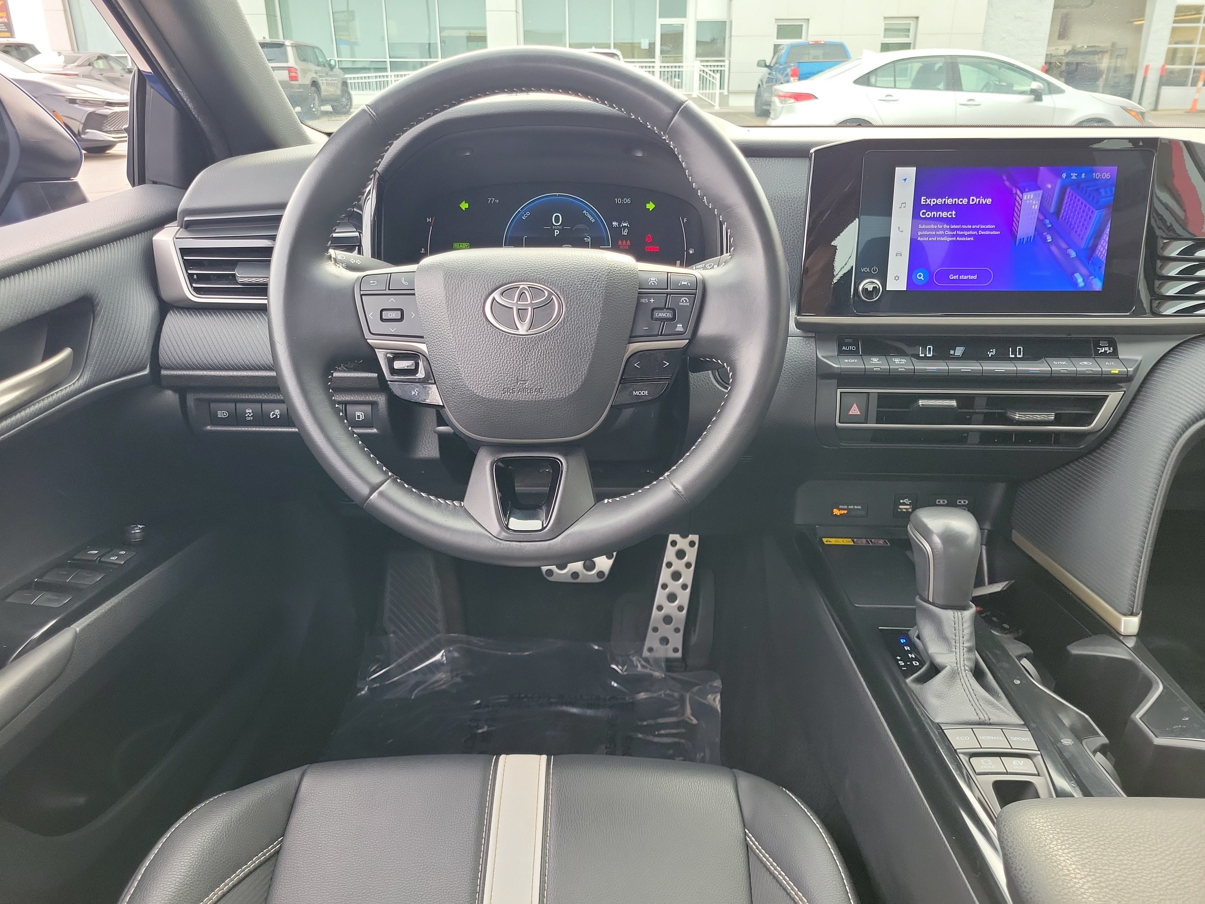 Used 2025 Toyota Camry SE FWD image 10
