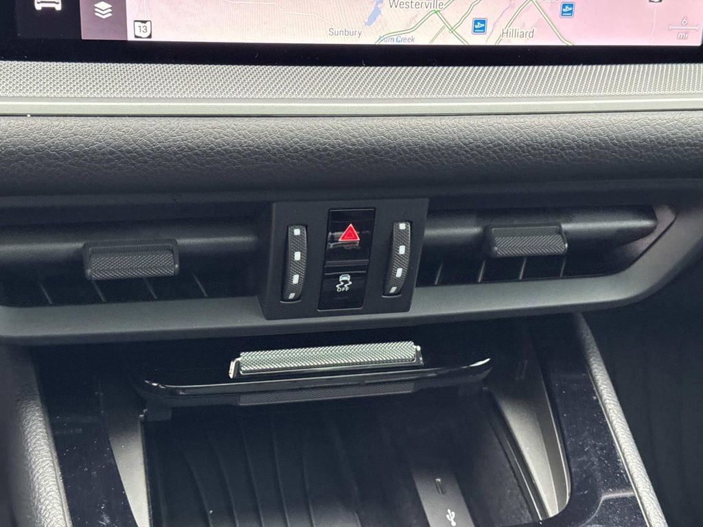 Used 2024 Porsche Cayenne image 25