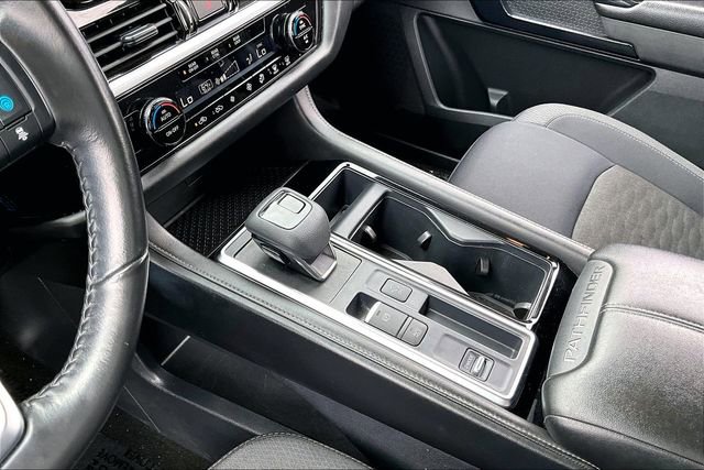 Certified 2024 Nissan Pathfinder SV FWD image 18