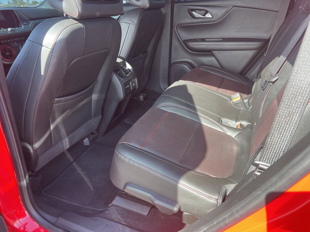 Used 2019 Chevrolet Blazer RS w/ LPO, Cargo Package FWD image 11