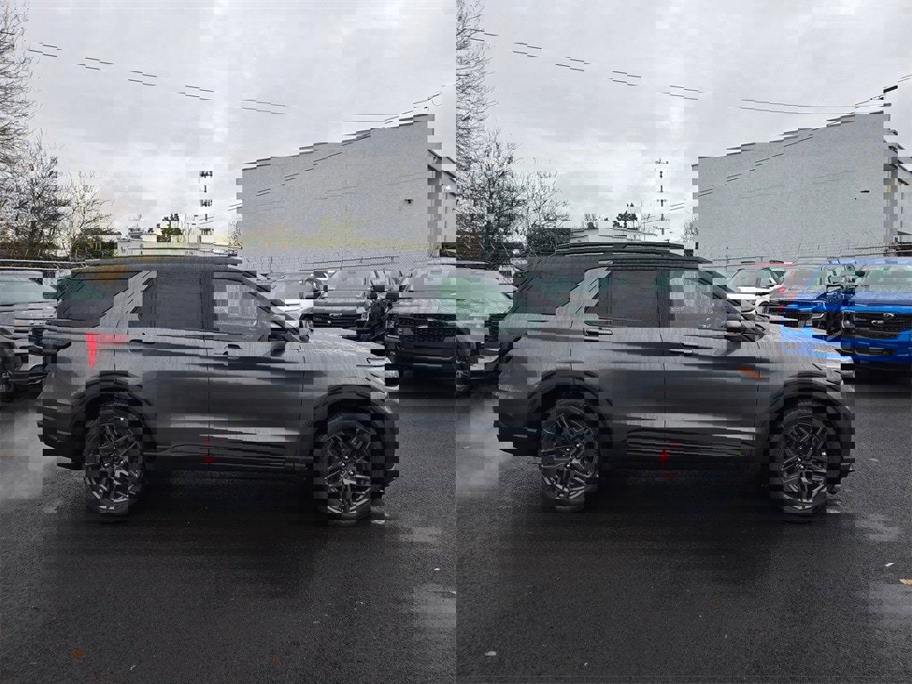 New 2026 Ford Explorer ST image 4